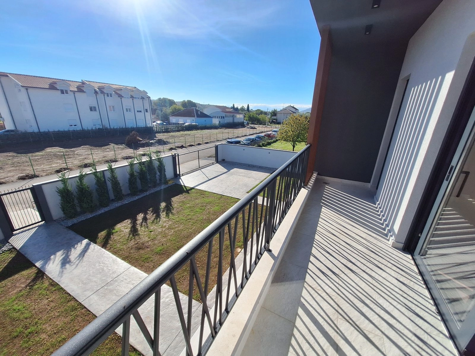 Kuca-sa-dvoristem-u-Gornjoj-Gorici-Podgorica-3 Kuća 169 m² – Gornja Gorica, Podgorica — fotografija 4