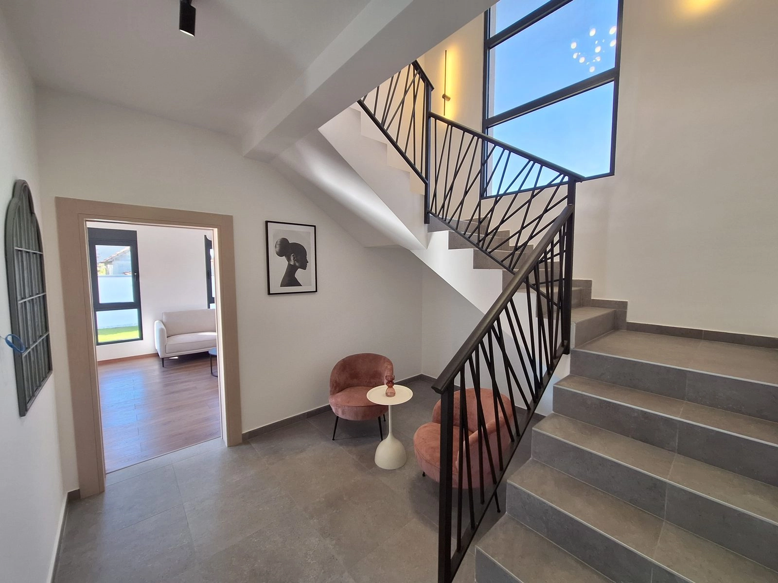 Kuca-sa-dvoristem-u-Gornjoj-Gorici-Podgorica-6 Kuća 169 m² – Gornja Gorica, Podgorica — fotografija 7