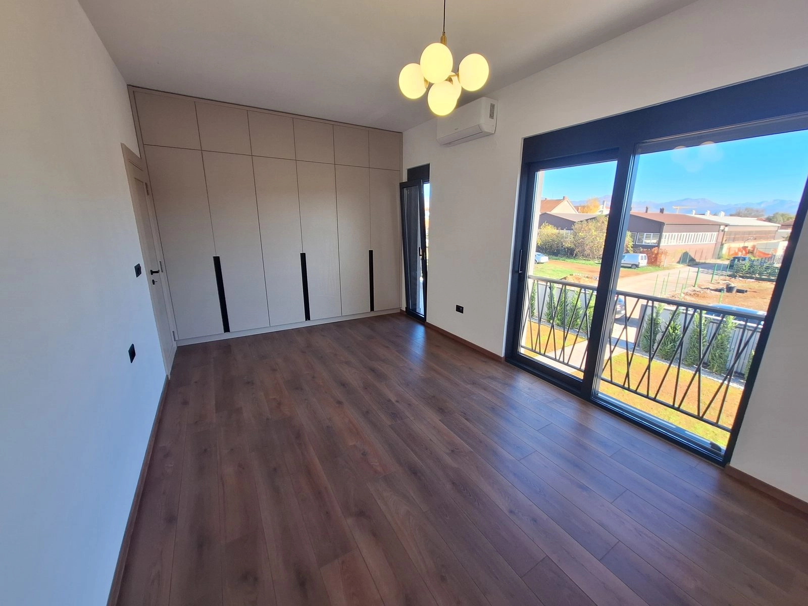 Kuca-sa-dvoristem-u-Gornjoj-Gorici-Podgorica-9 Kuća 169 m² – Gornja Gorica, Podgorica — fotografija 10