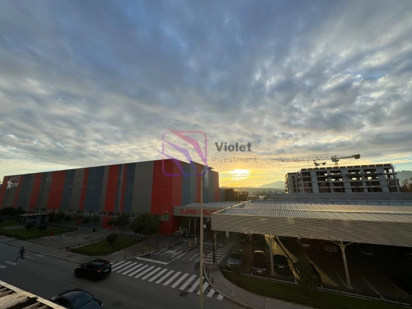 Namješten dvosoban stan u City kvartu, Podgorica — fotografija 8