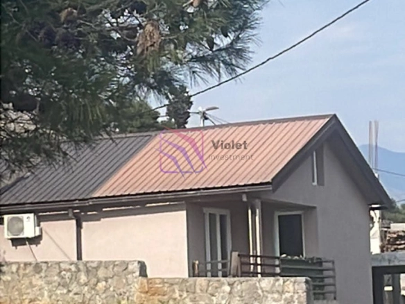 Dvosoban dio kuće u naselju Malo Brdo, Podgorica — fotografija 9