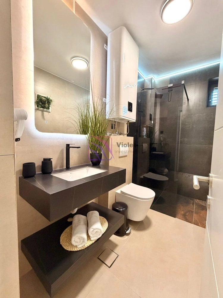 Butik-hotel-za-dugorocni-najam-u-Centru-Budva-8 Izdavanje: Hotel 440 m² – Centar, Budva — fotografija 9