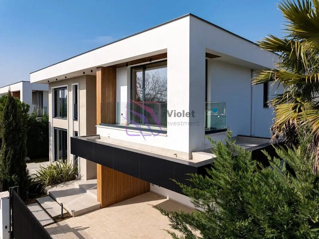 Izdavanje: Kuća 262 m² – Gornja Gorica, Podgorica — fotografija 4