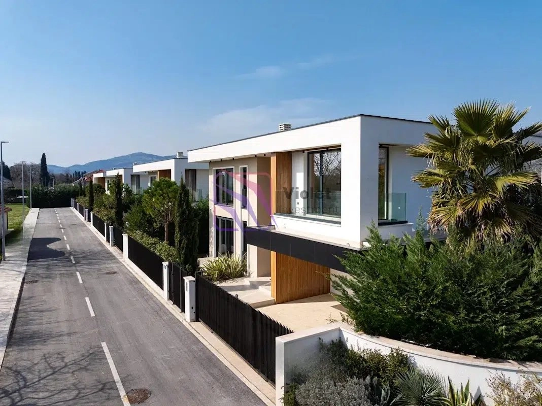 Izdavanje: Kuća 262 m² – Gornja Gorica, Podgorica — fotografija 5