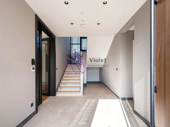 Izdavanje: Kuća 262 m² – Gornja Gorica, Podgorica — fotografija 12