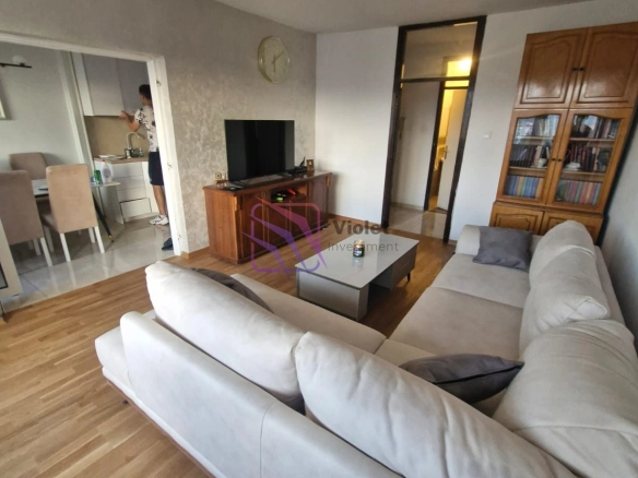 Dvosoban stan 80 m² u centru Nikšića