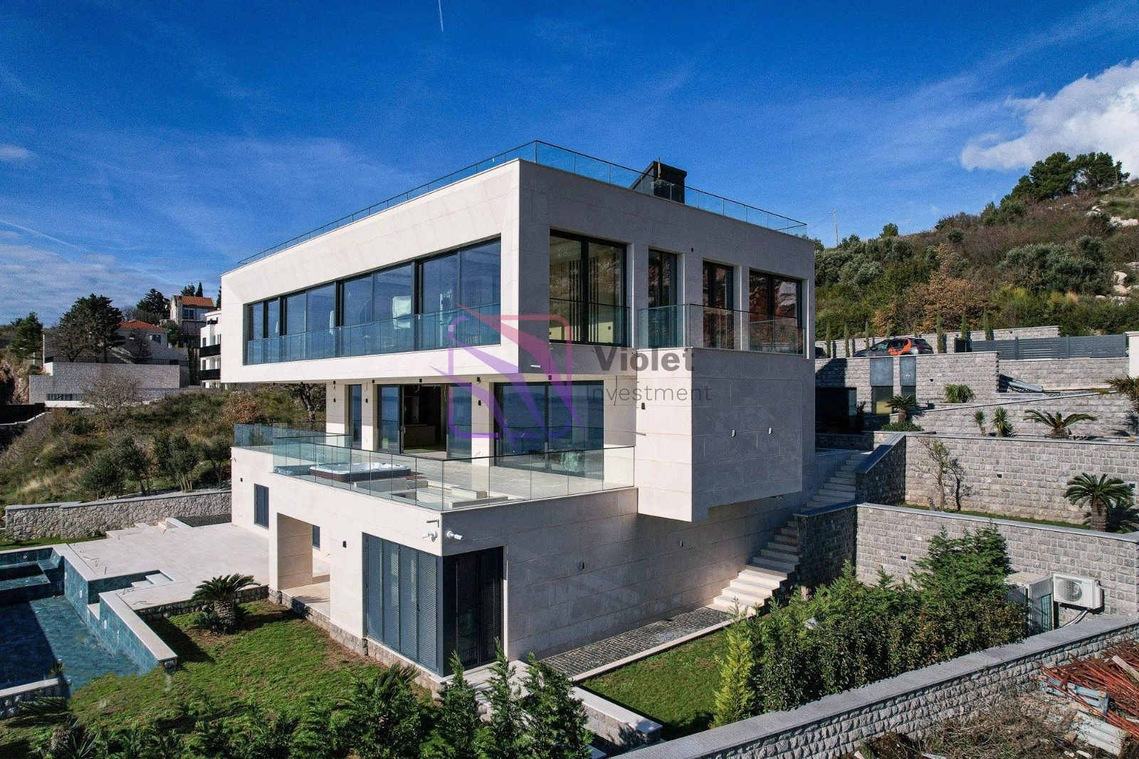 Kuca-sa-bazenom-i-pogledom-na-more-u-Rezevicima-Budva-1 Kuća 922 m² – Reževići, Budva — fotografija 2