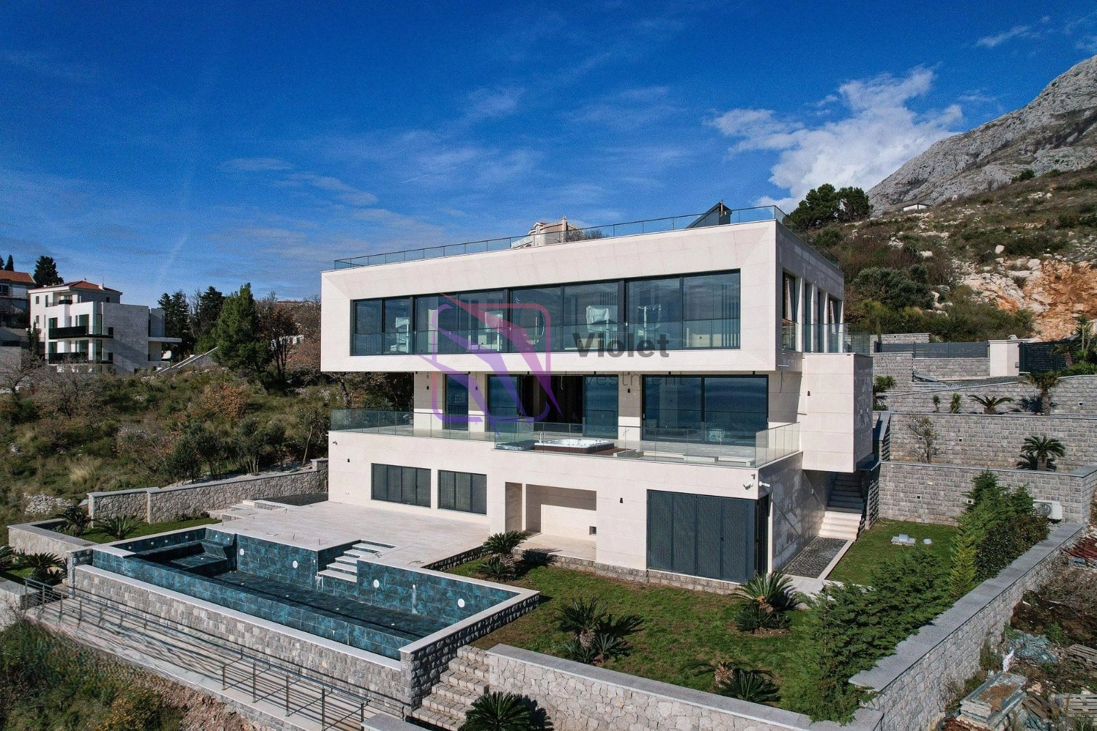 Kuca-sa-bazenom-i-pogledom-na-more-u-Rezevicima-Budva-3 Kuća 922 m² – Reževići, Budva — fotografija 4