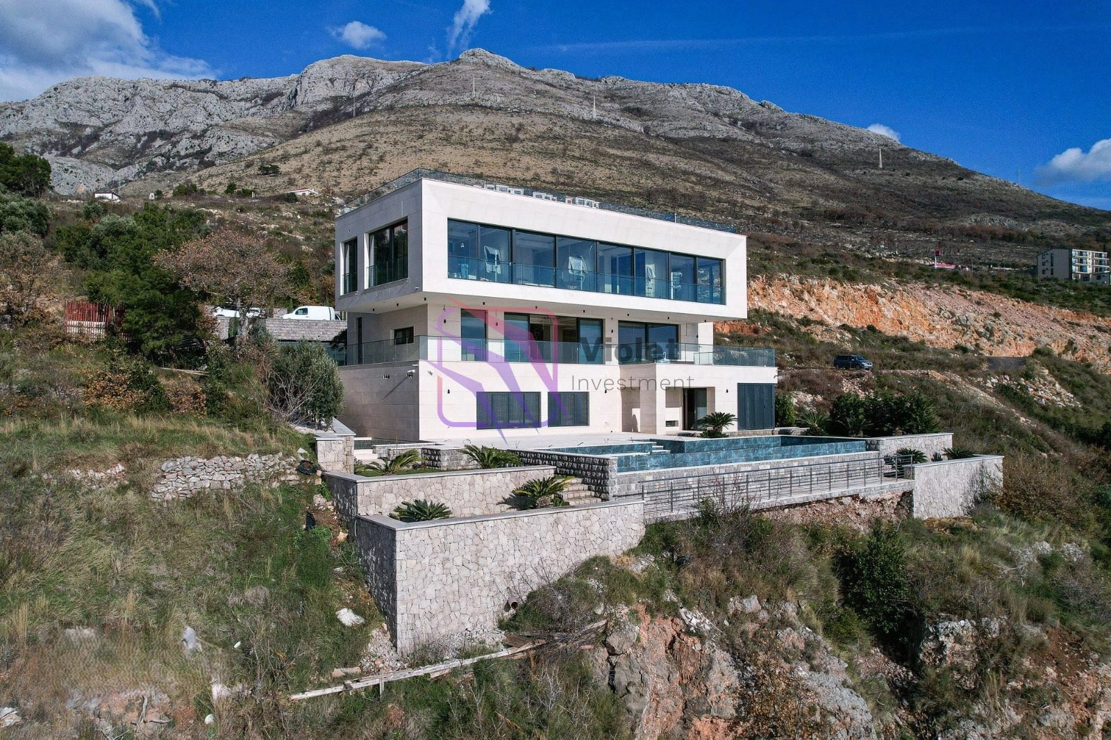 Kuca-sa-bazenom-i-pogledom-na-more-u-Rezevicima-Budva-5 Kuća 922 m² – Reževići, Budva — fotografija 6