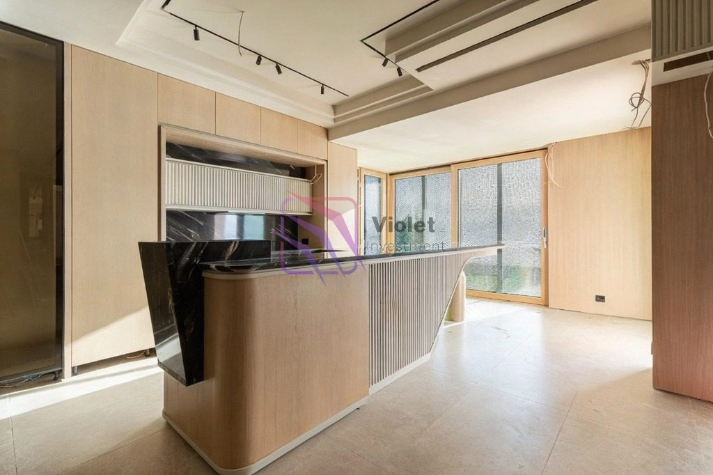 Kuca-sa-bazenom-i-pogledom-na-more-u-Rezevicima-Budva-10 Kuća 922 m² – Reževići, Budva — fotografija 11