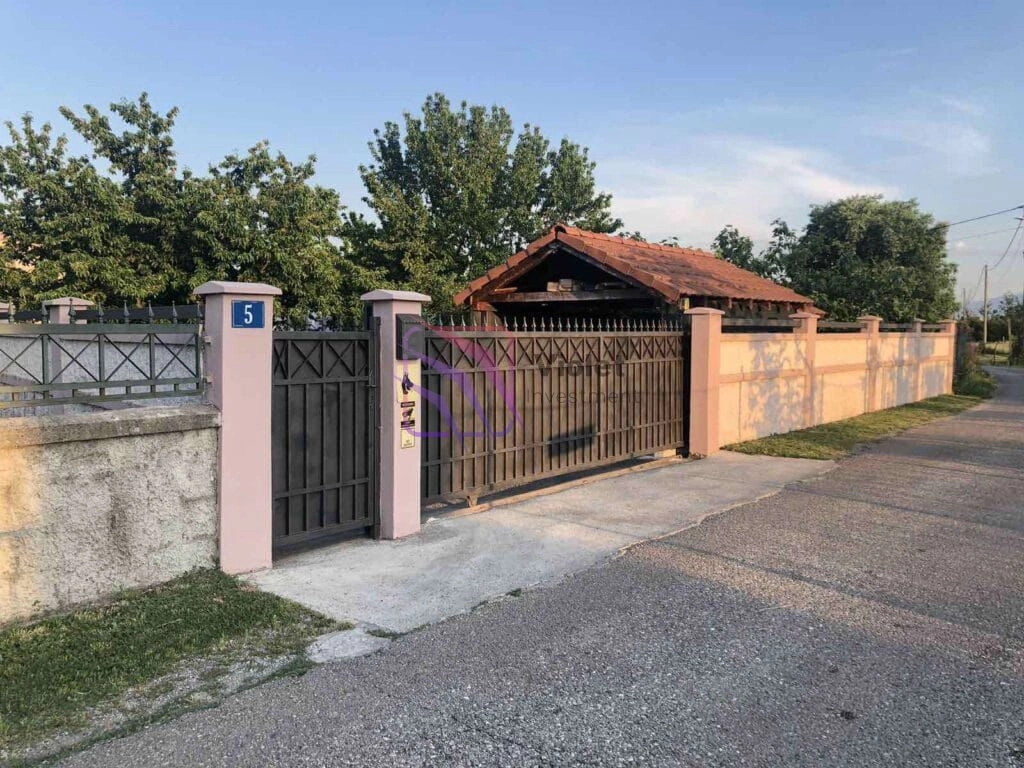 Namjestena-kuca-sa-dvoristem-za-izdavanje-Podgorica-2 Izdavanje: Kuća 350 m² – Podgorica — fotografija 3