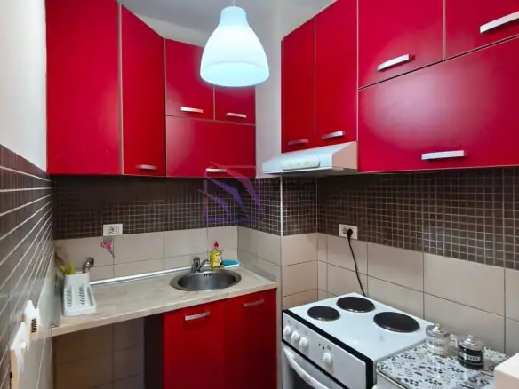 Namještena garsonjera u City kvartu, Podgorica — fotografija 5