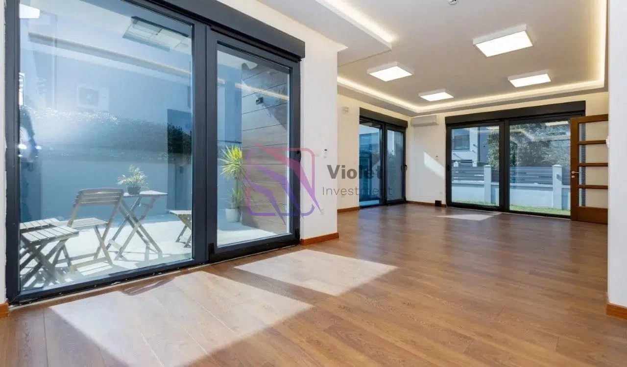 Kuca-sa-dvoristem-na-Dalmatinskoj-Podgorica-3 Izdavanje: Kuća 160 m² – Dalmatinska, Podgorica — fotografija 4