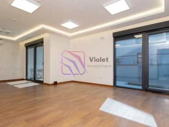 Izdavanje: Kuća 160 m² – Dalmatinska, Podgorica — fotografija 5