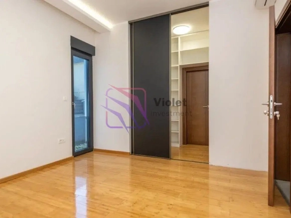 Izdavanje: Kuća 160 m² – Dalmatinska, Podgorica — fotografija 8
