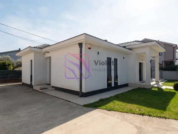 Izdavanje: Kuća 160 m² – Dalmatinska, Podgorica — fotografija 12