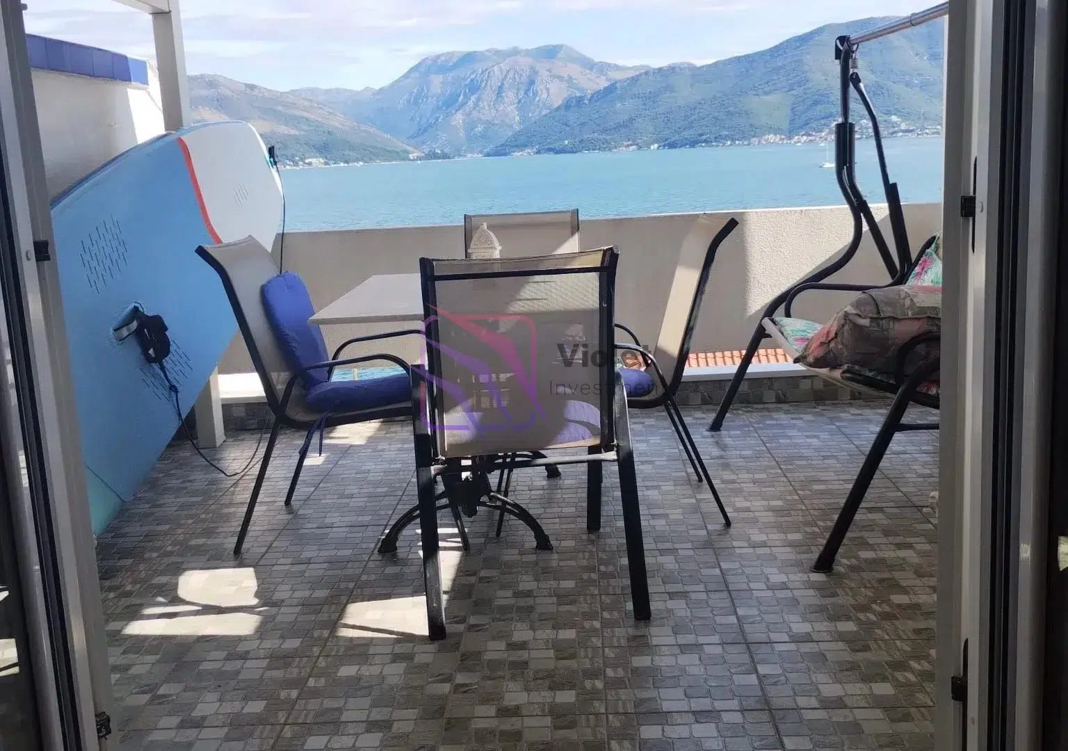 Dvosoban-stan-na-tri-nivoa-u-Krasicima-Tivat-1 Dvosoban stan 55 m² – Krašići, Tivat — fotografija 2