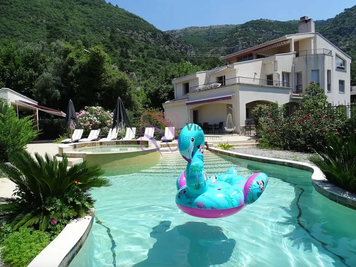 Kuca-sa-pogledom-na-more-u-Mazini-Tivat-9 Kuća 466 m² – Mažina, Tivat — fotografija 10
