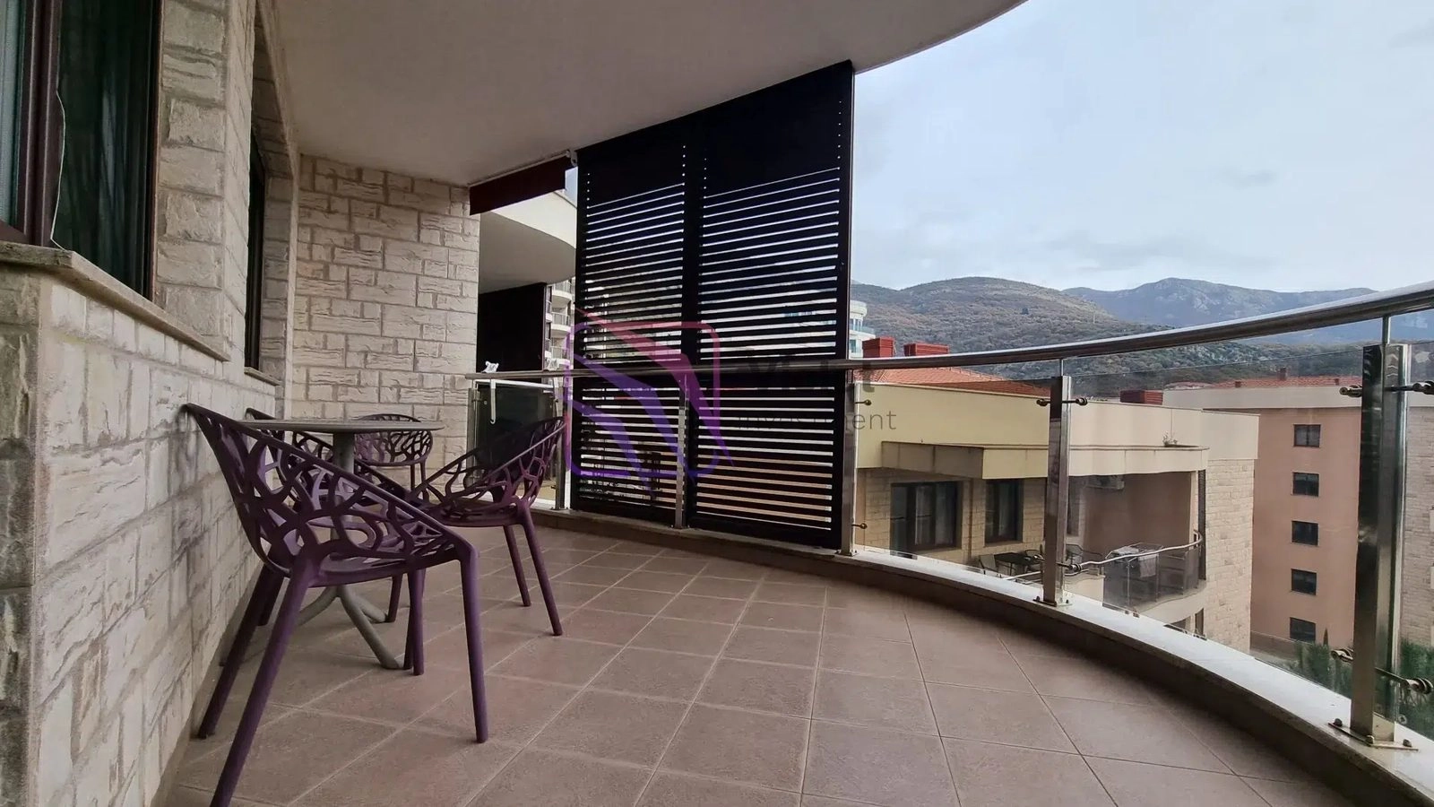 Dvosoban-stan-sa-pogledom-na-more-u-Becicima-Budva-12 Dvosoban stan 107 m² – Bečići, Budva — fotografija 13