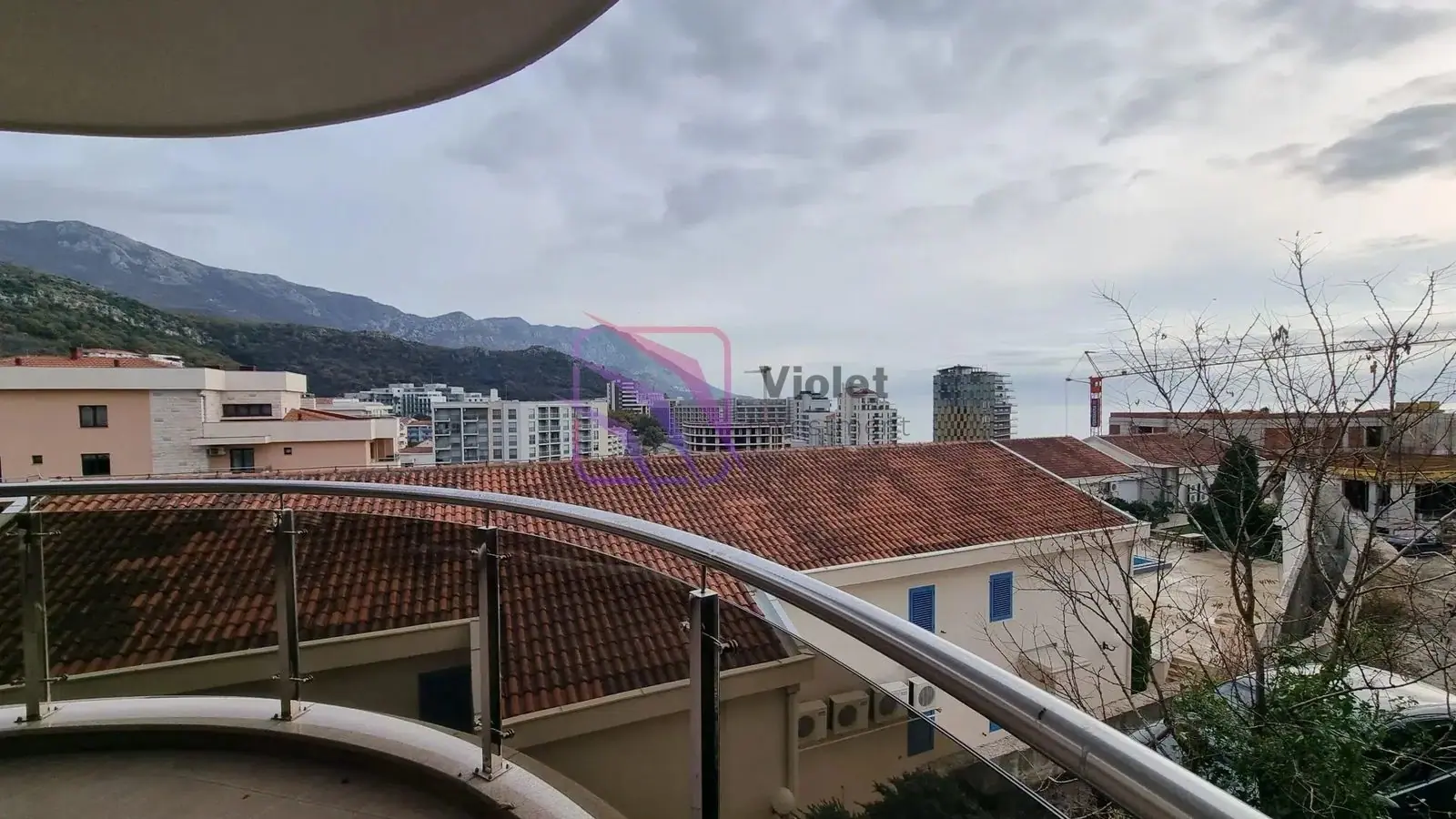 Dvosoban-stan-sa-pogledom-na-more-u-Becicima-Budva-14 Dvosoban stan 107 m² – Bečići, Budva — fotografija 15