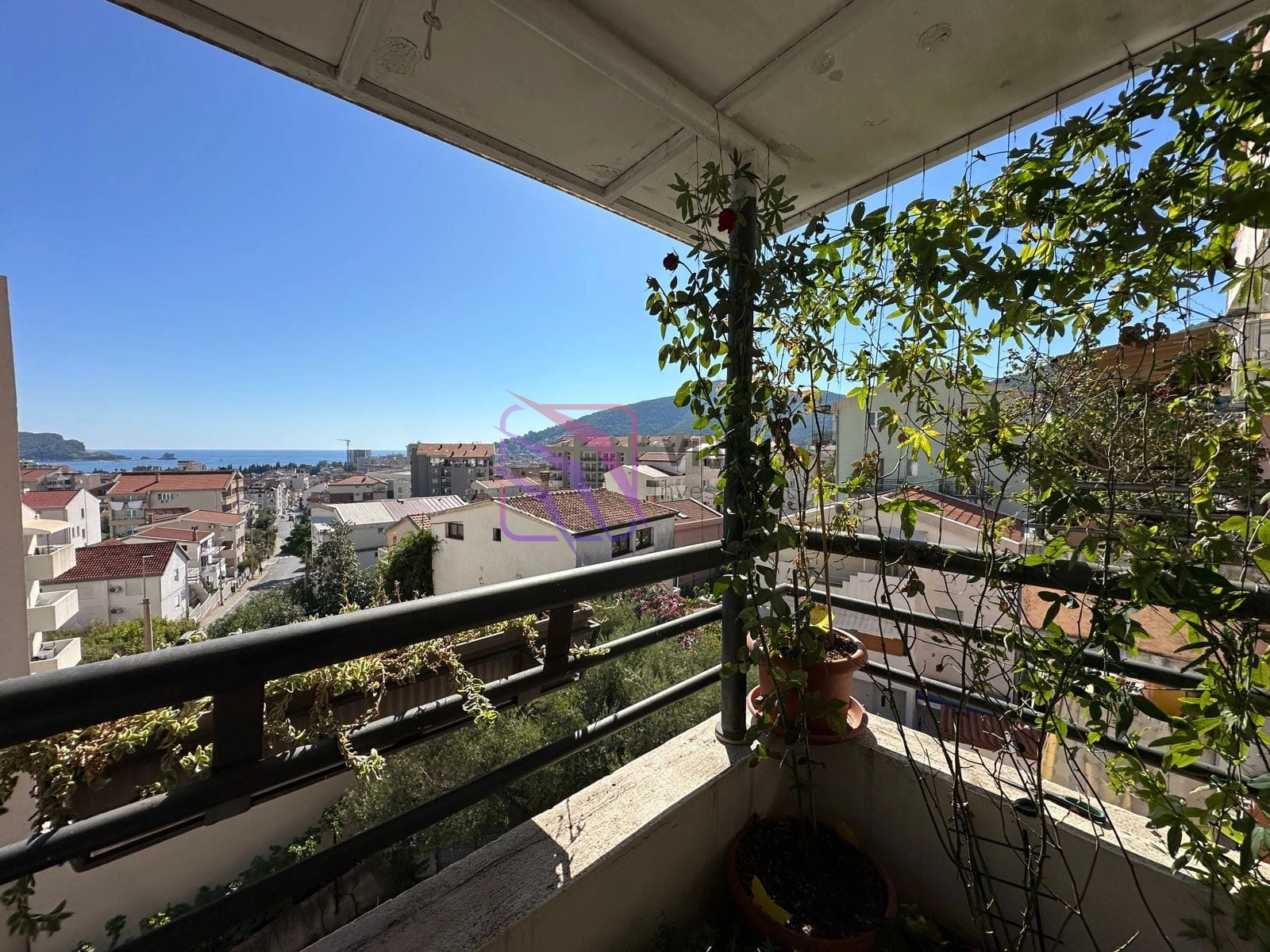 Dvosoban-stan-sa-pogledom-na-more-u-naselju-Lazi-Budva-5 Dvosoban stan 74 m² – Lazi, Budva — fotografija 6