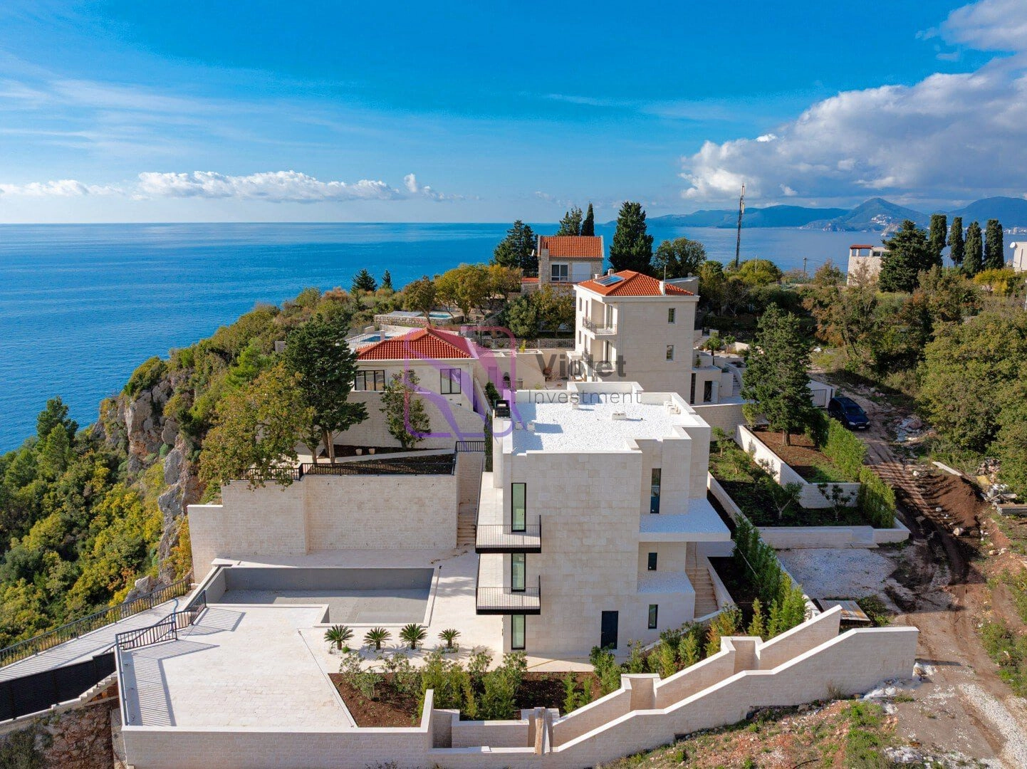 Kuca-sa-bazenom-i-pogledom-na-more-Rezevici-Budva-2 Kuća 580 m² – Reževići, Budva — fotografija 3