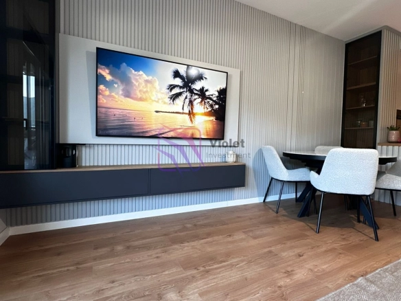 Namješten dvosoban stan od 67 m² u Baru