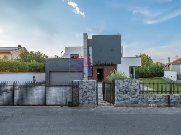 Izdavanje: Kuća 180 m² – Gornja Gorica, Podgorica — fotografija 3