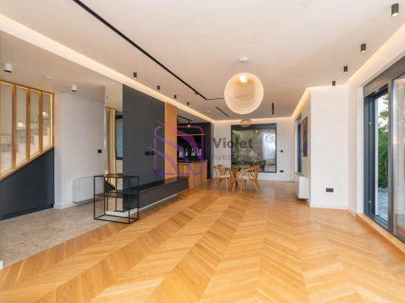 Izdavanje: Kuća 180 m² – Gornja Gorica, Podgorica — fotografija 7