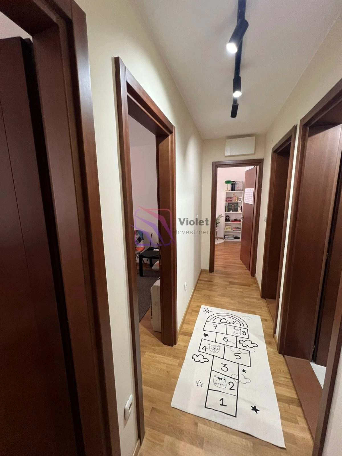 Trosoban-stan-121-m²-u-Krusevcu-Podgorica-10 Trosoban stan 121 m² – Kruševac, Podgorica — fotografija 11