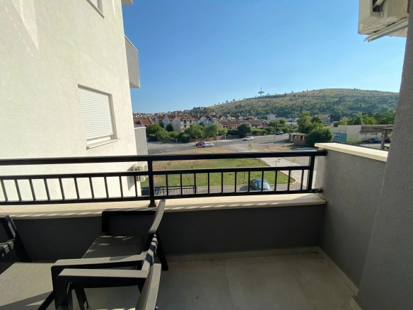 Moderan namješten dvosoban stan na Zabjelu, Podgorica — fotografija 6