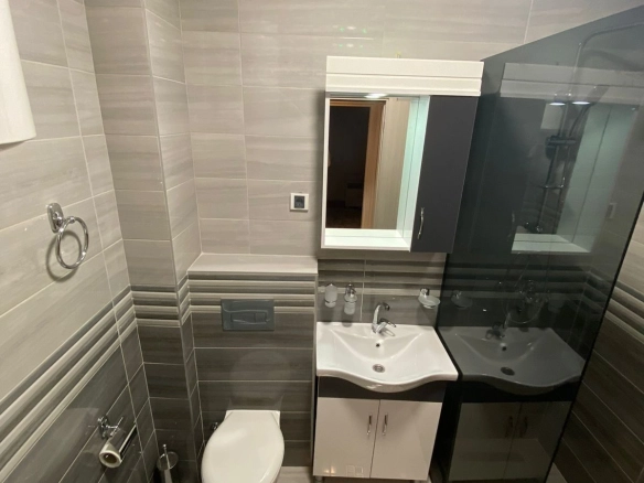 Moderan namješten dvosoban stan na Zabjelu, Podgorica — fotografija 12