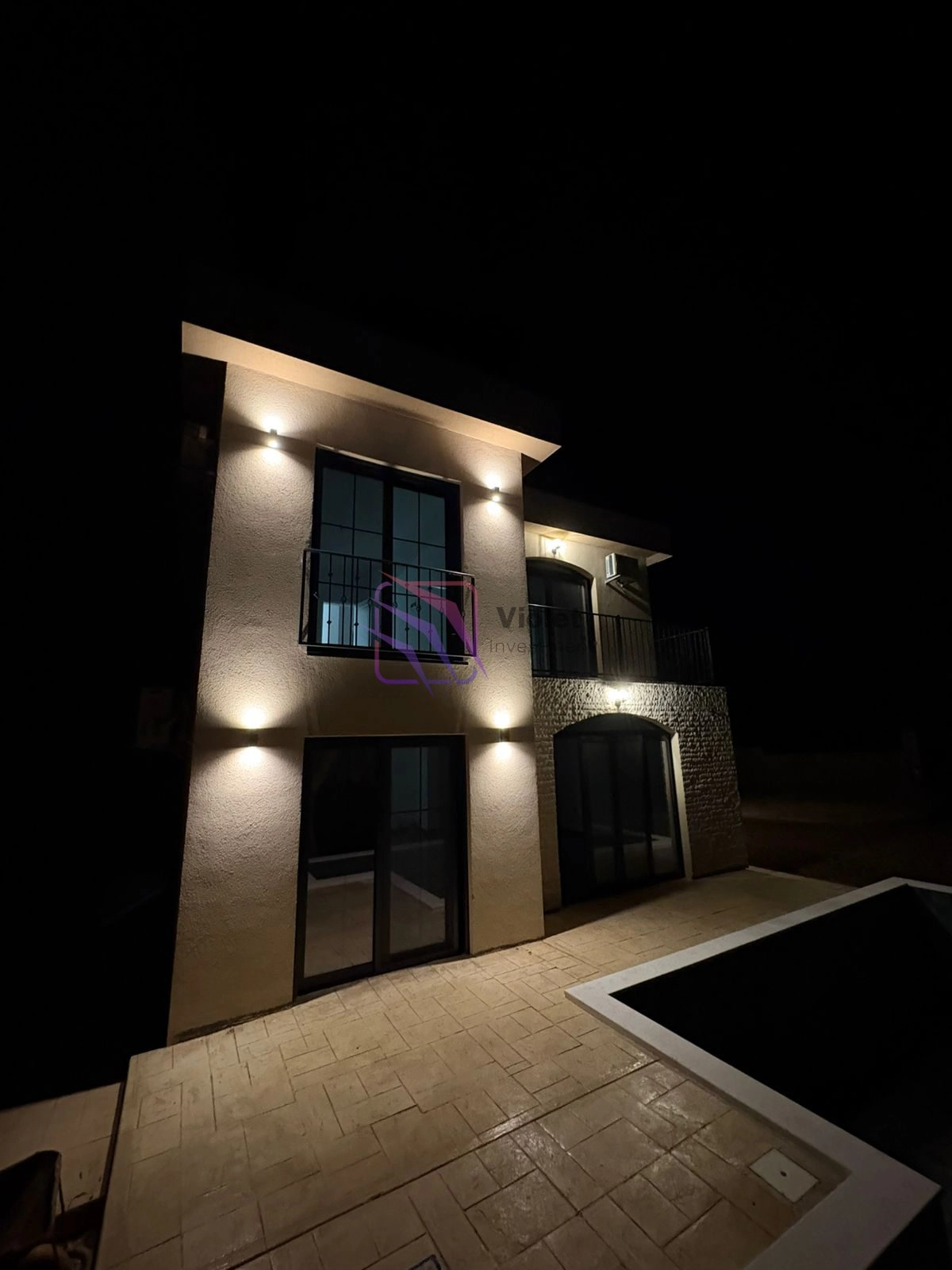 Nova-kuca-sa-bazenom-u-naselju-Susanj-Bar-1 Kuća 225 m² – Šušanj, Bar — fotografija 2