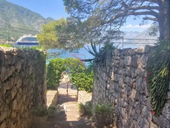 Kuća 180 m² – Dobrota, Kotor — fotografija 8