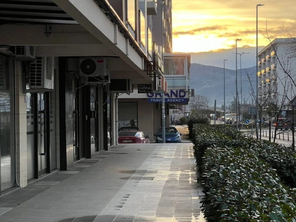 Izdavanje: Poslovni prostor 95 m² – City kvart, Podgorica — fotografija 4