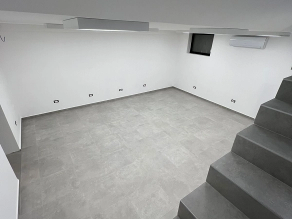 Izdavanje: Poslovni prostor 95 m² – City kvart, Podgorica — fotografija 6
