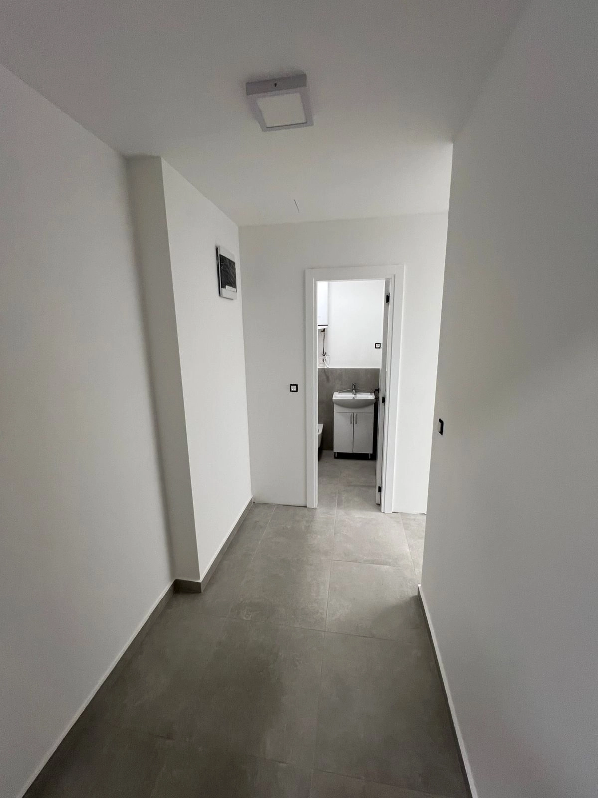 Poslovni-prostor-u-City-kvartu-Podgorica-8 Izdavanje: Poslovni prostor 95 m² – City kvart, Podgorica — fotografija 9