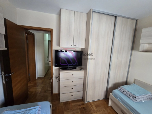 Izdavanje: Dvosoban stan 70 m² – Stari aerodrom, Podgorica — fotografija 10