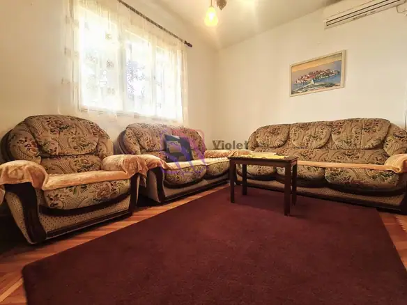 Dvosoban stan za izdavanje u Tološima