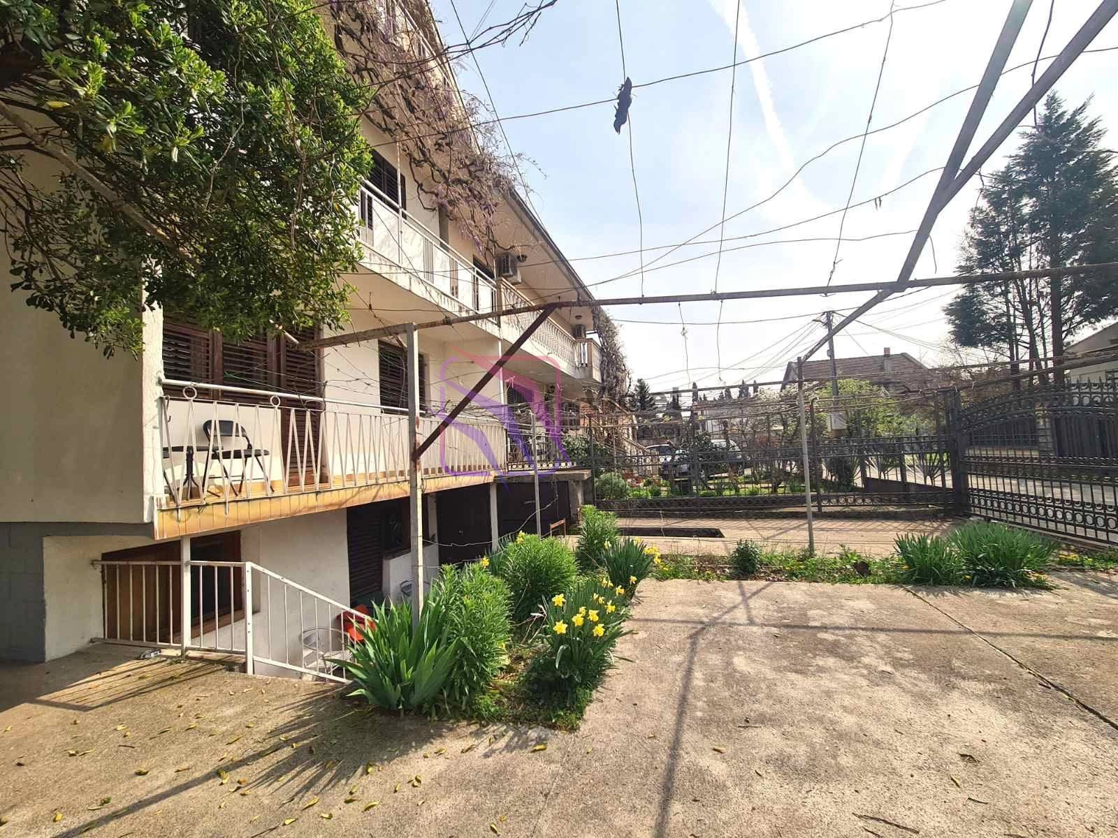 Izdavanje: Dvosoban stan 602 m² – Tološi, Podgorica — fotografija 8