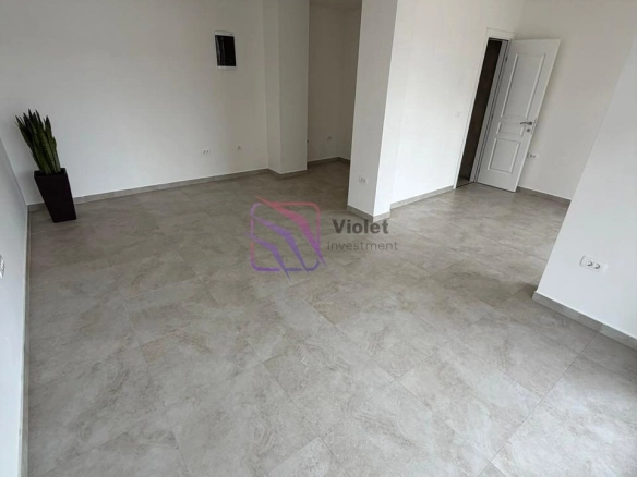 Izdavanje: Poslovni prostor 37 m² – Krivi most, Podgorica — fotografija 5
