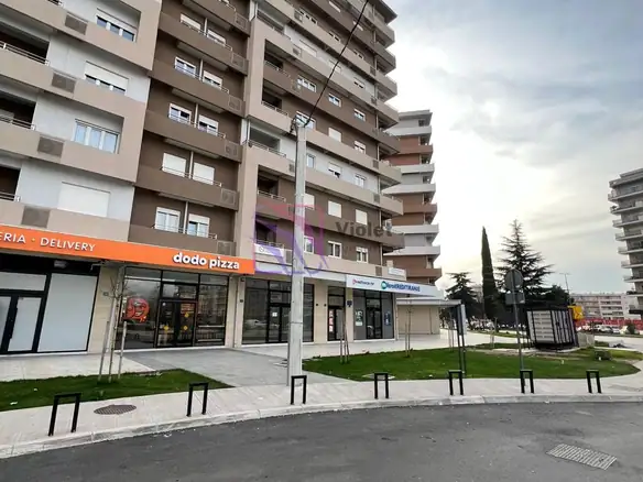 Izdavanje: Poslovni prostor 104 m² – Central Point, Podgorica — fotografija 2