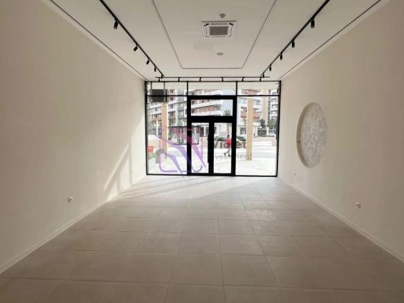 Izdavanje: Poslovni prostor 104 m² – Central Point, Podgorica — fotografija 4