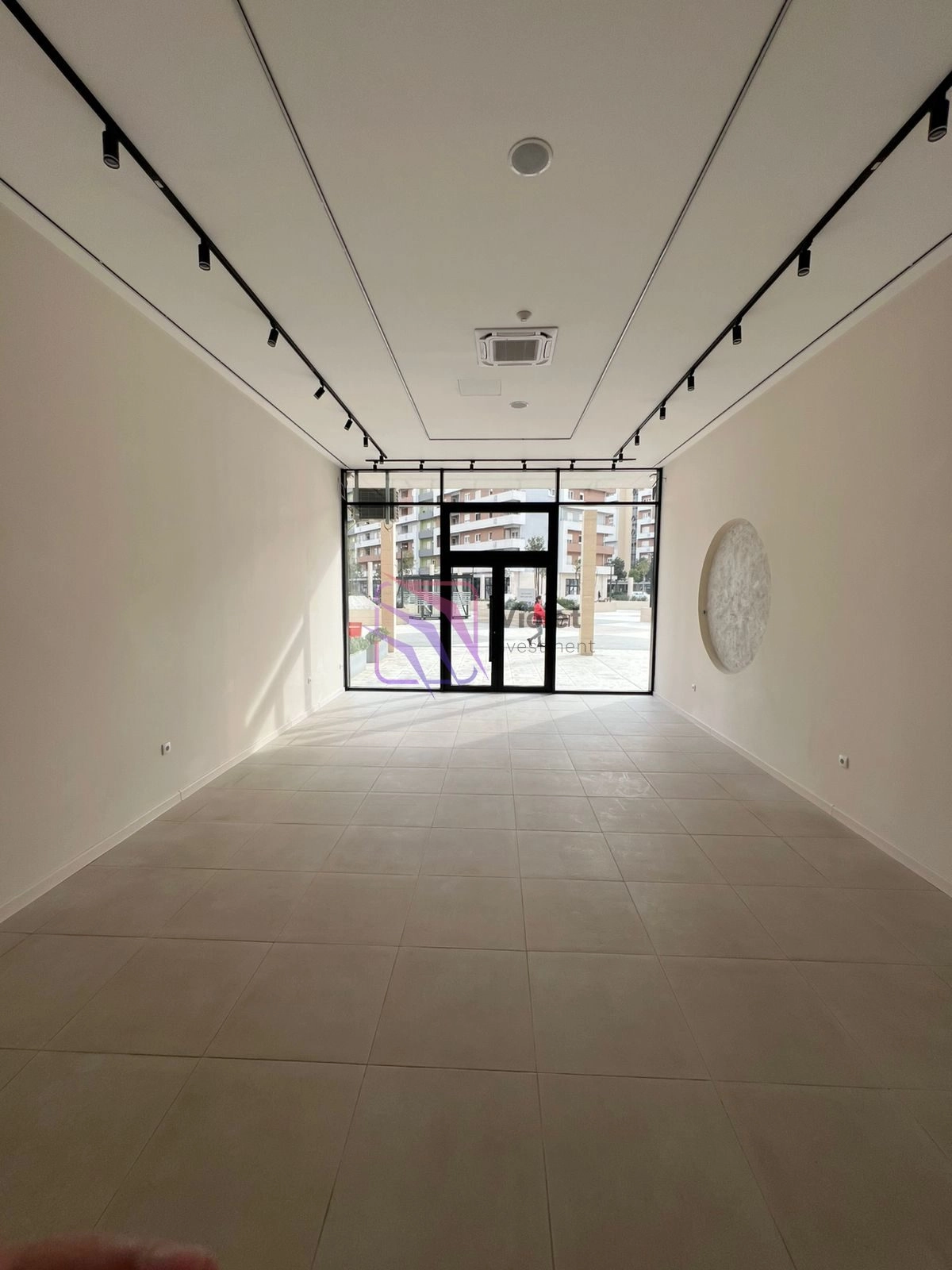 Poslovni-prostor-104-m²-u-Central-Pointu-Podgorica-3 Izdavanje: Poslovni prostor 104 m² – Central Point, Podgorica — fotografija 4