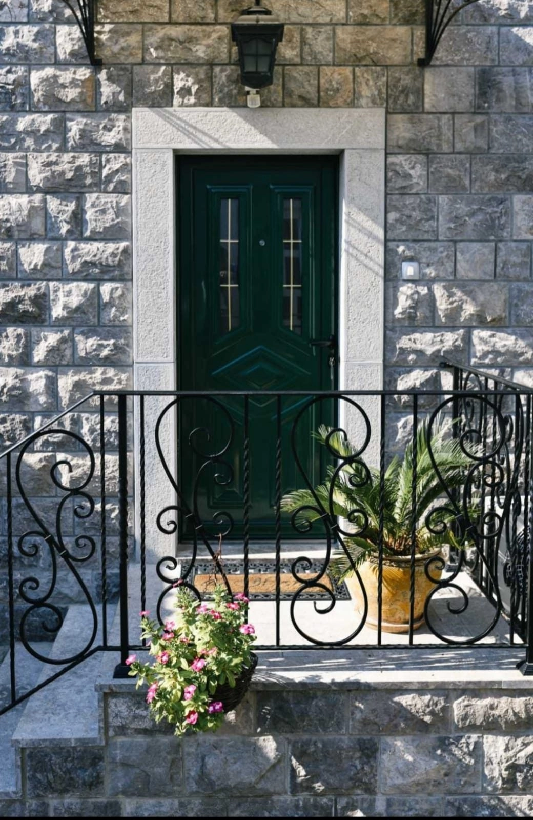 Kamena-kuca-na-Lustici-Tivat-12 Kuća 107 m² – Tivat — fotografija 13