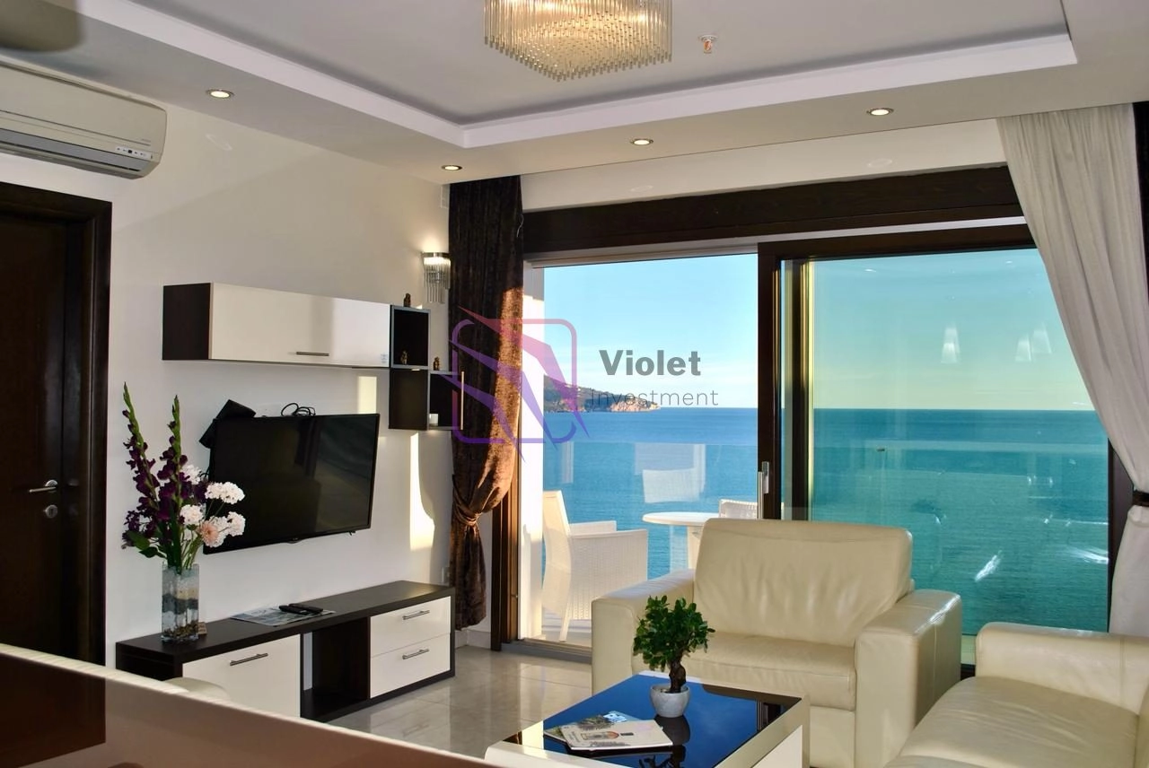 Dvosoban-stan-uz-more-u-Becicima-Budva-5 Izdavanje: Dvosoban stan 80 m² – Bečići, Budva — fotografija 6