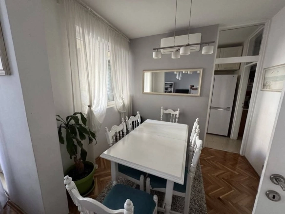 Trosoban stan 87 m² – Blok 6, Podgorica — fotografija 2