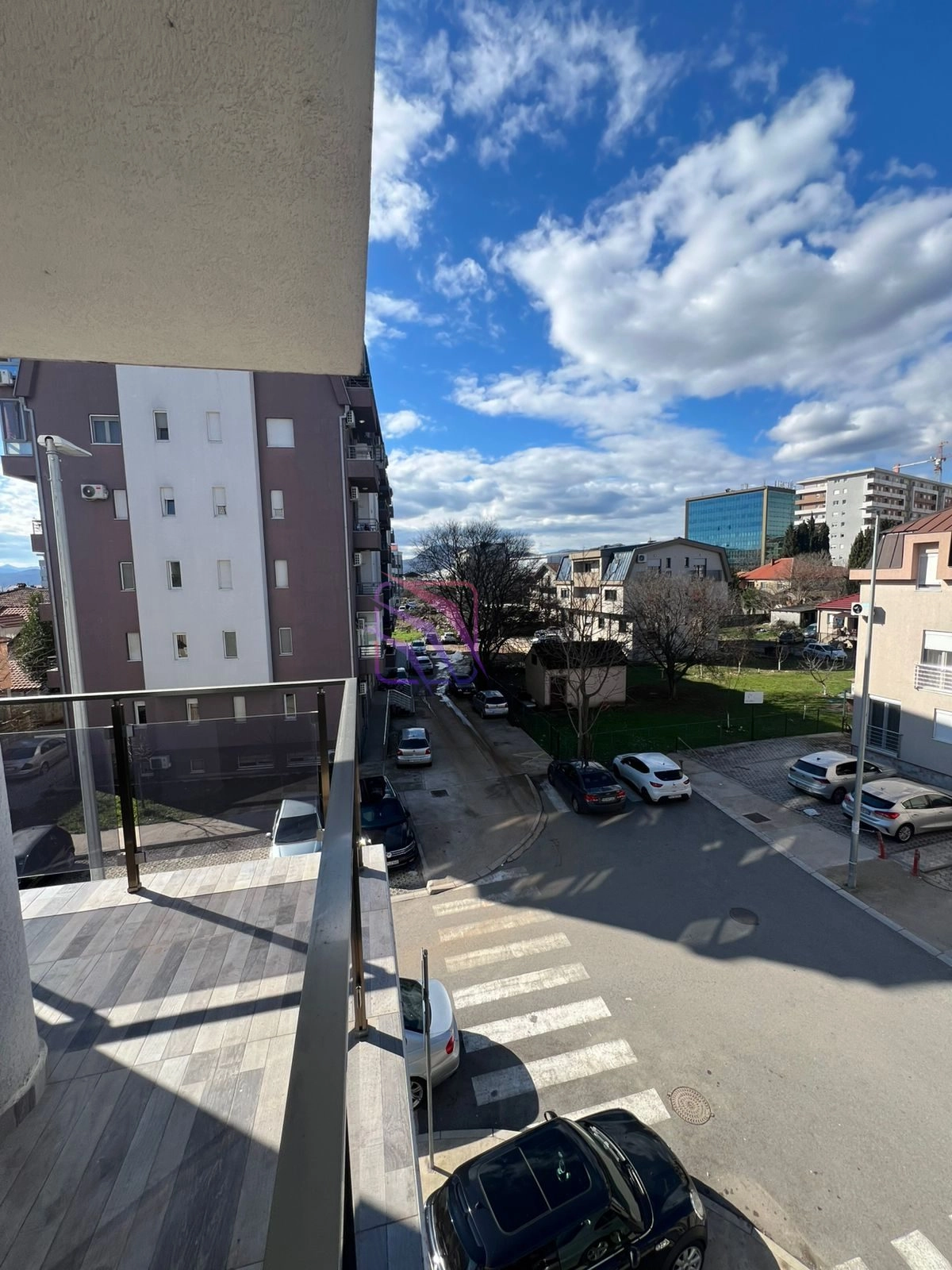 Namjesten-dvosoban-stan-City-kvart-Podgorica-1 Namješten dvosoban stan u City kvartu, Podgorica — fotografija 2