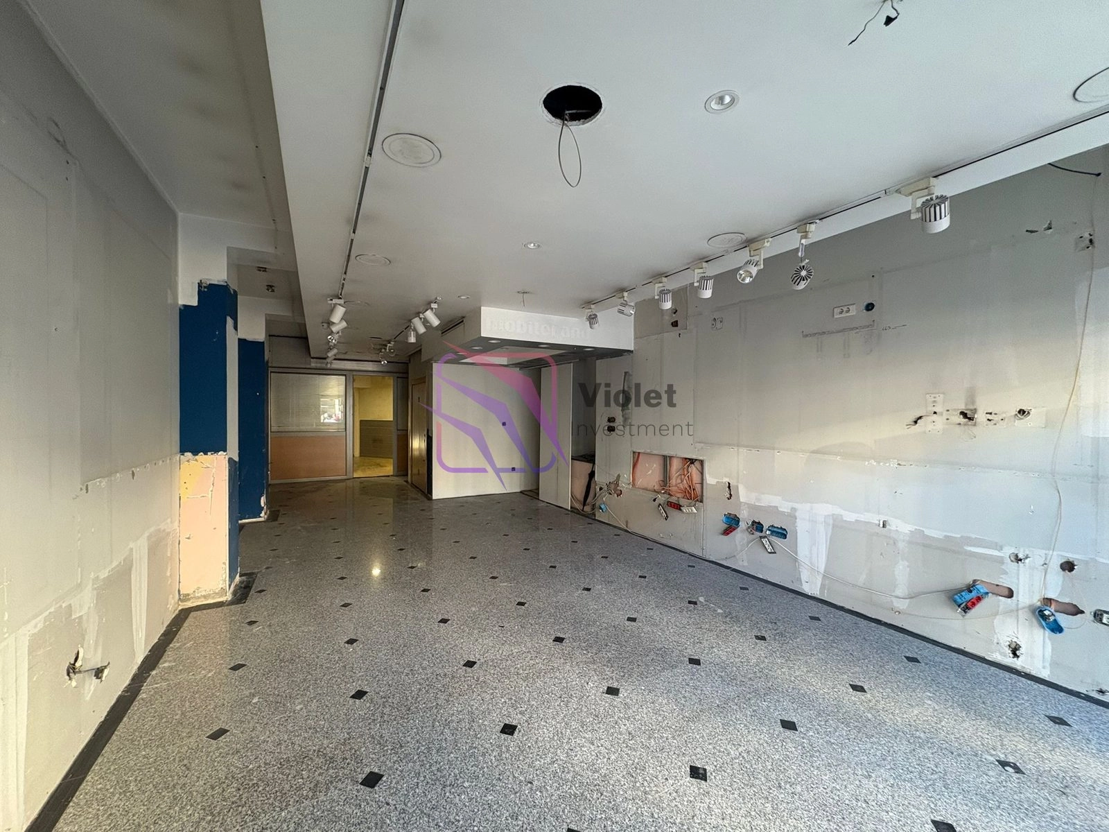 Poslovni-prostor-u-ulici-Slobode-Centar-Podgorica-3 Izdavanje: Poslovni prostor 490 m² – Centar, Podgorica — fotografija 4