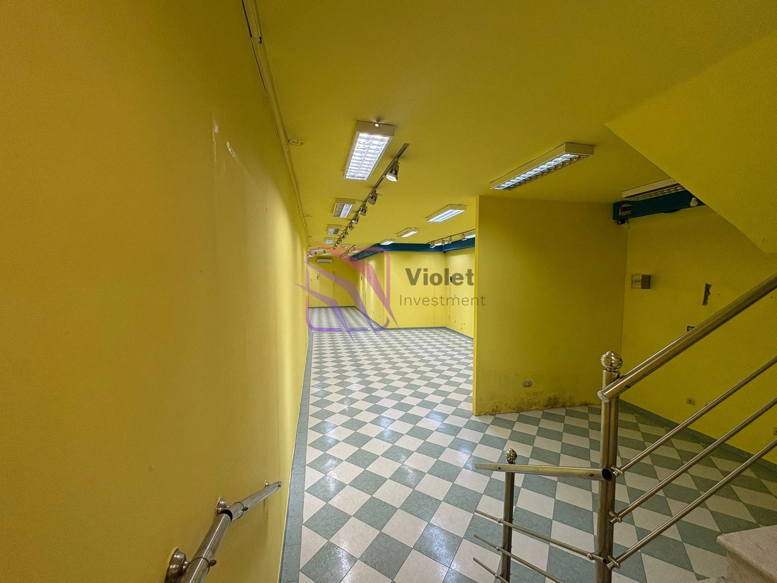 Poslovni-prostor-u-ulici-Slobode-Centar-Podgorica-12 Izdavanje: Poslovni prostor 490 m² – Centar, Podgorica — fotografija 13